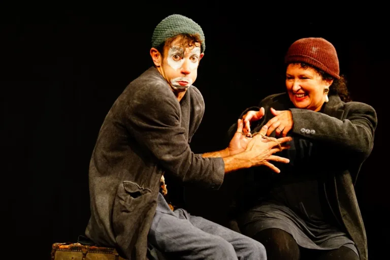 El circo toma la Plaza Romea con el innovador espectáculo ‘Llar’ de Federico Menini