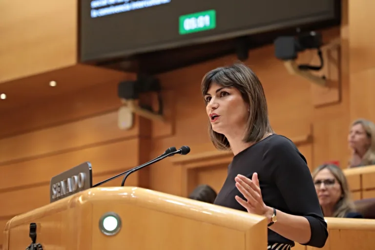 Inma Sánchez exige a López Miras aceptar la quita de deuda estatal