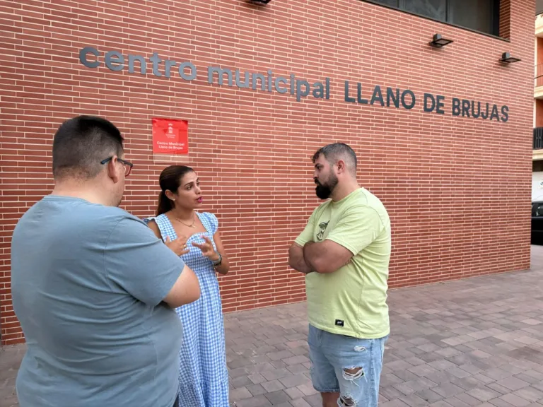 El PSOE denuncia que el PP mantiene cerrado el centro municipal de Llano de Brujas