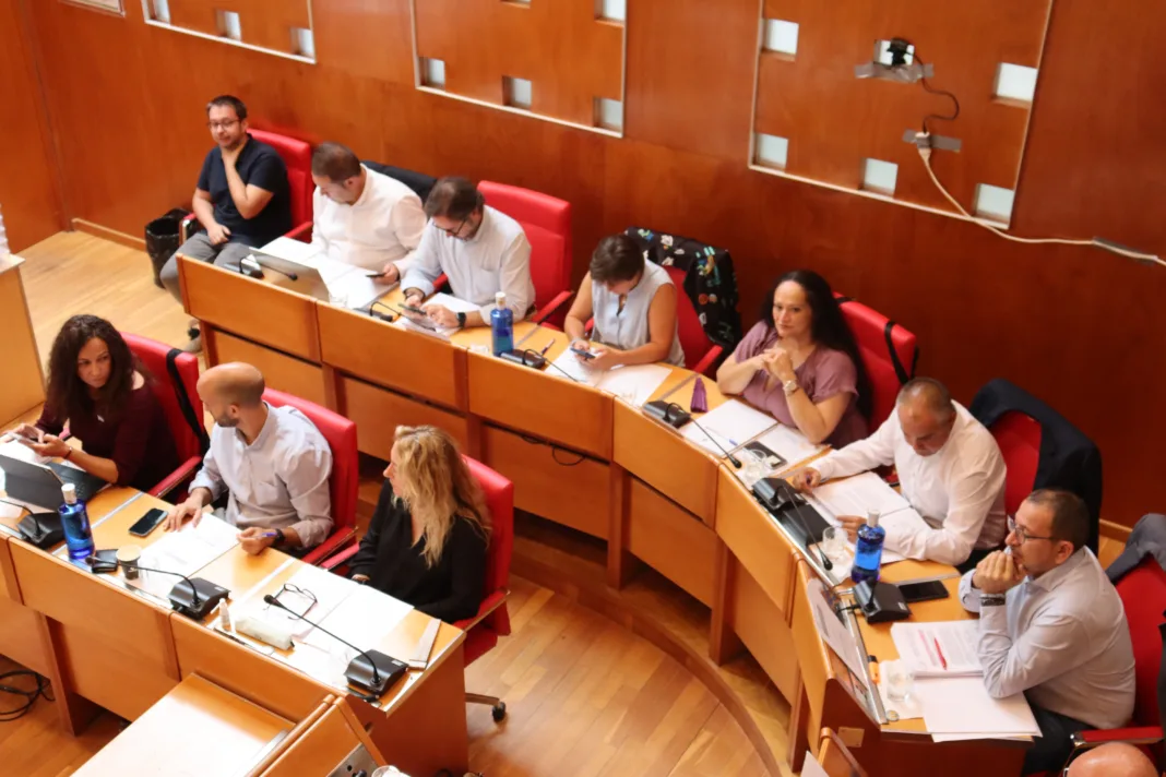 El PSOE acusa a Fulgencio Gil de abandonar a los afectados por la DANA