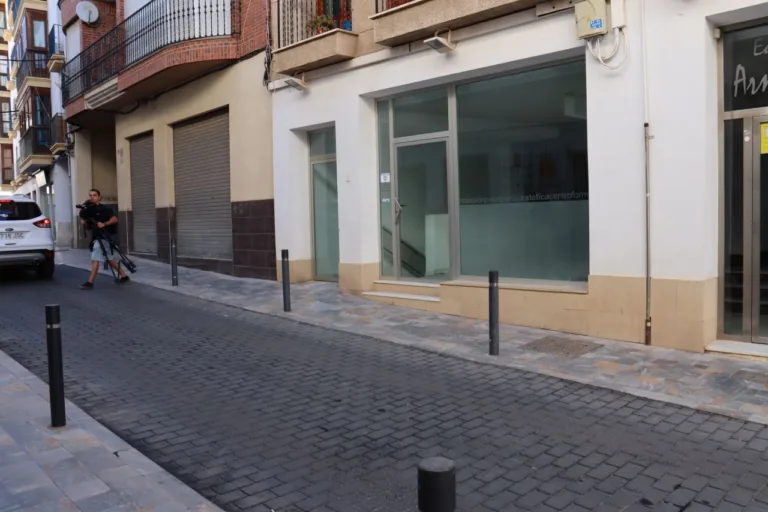 Cientos de estudiantes de Lorca siguen sin sala de estudios por la dejadez del PP