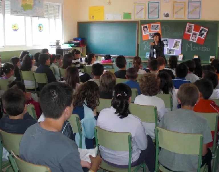 CCOO exige en Murcia una bajada real de ratios y un plan urgente de infraestructuras educativas