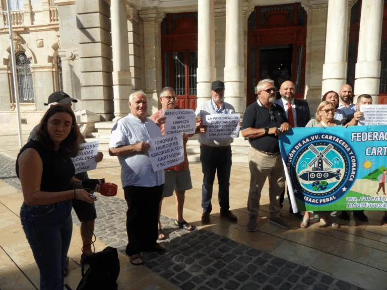 FACEVIP denuncia su exclusión del Pleno municipal y el trato vejatorio a un representante