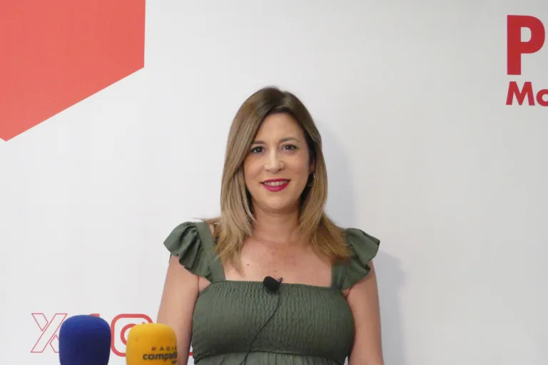 El PSOE exige la restauración del mural en homenaje a las mujeres de la conserva en Molina