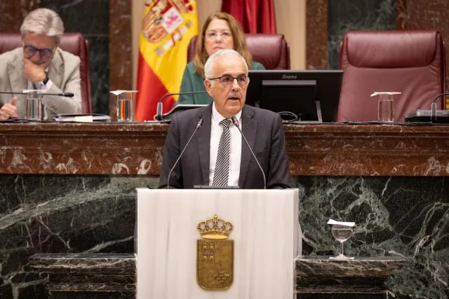Alfonso Martínez: “Es la séptima vez que el PP se equivoca con la ley de Simplificación Administrativa porque se niega a escuchar a la mayoría de la población” Alfonso Martínez: “Es la séptima vez que el PP se equivoca con la ley de Simplificación Administrativa porque se niega a escuchar a la mayoría de la población”