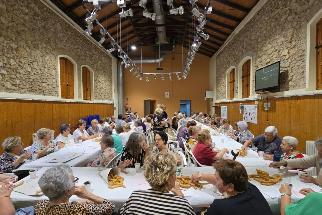 Las Amas de Casa de Mula inician el nuevo curso con su tradicional merienda Las Amas de Casa de Mula inician el nuevo curso con su tradicional merienda