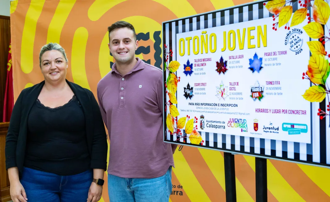 Alicia Martínez y Juan José López_OTOÑOJOVEN Calasparra lanza “Otoño Joven”, un programa gratuito con ocio creativo, deportes urbanos y formación saludable para jóvenes de 14 a 30 años
