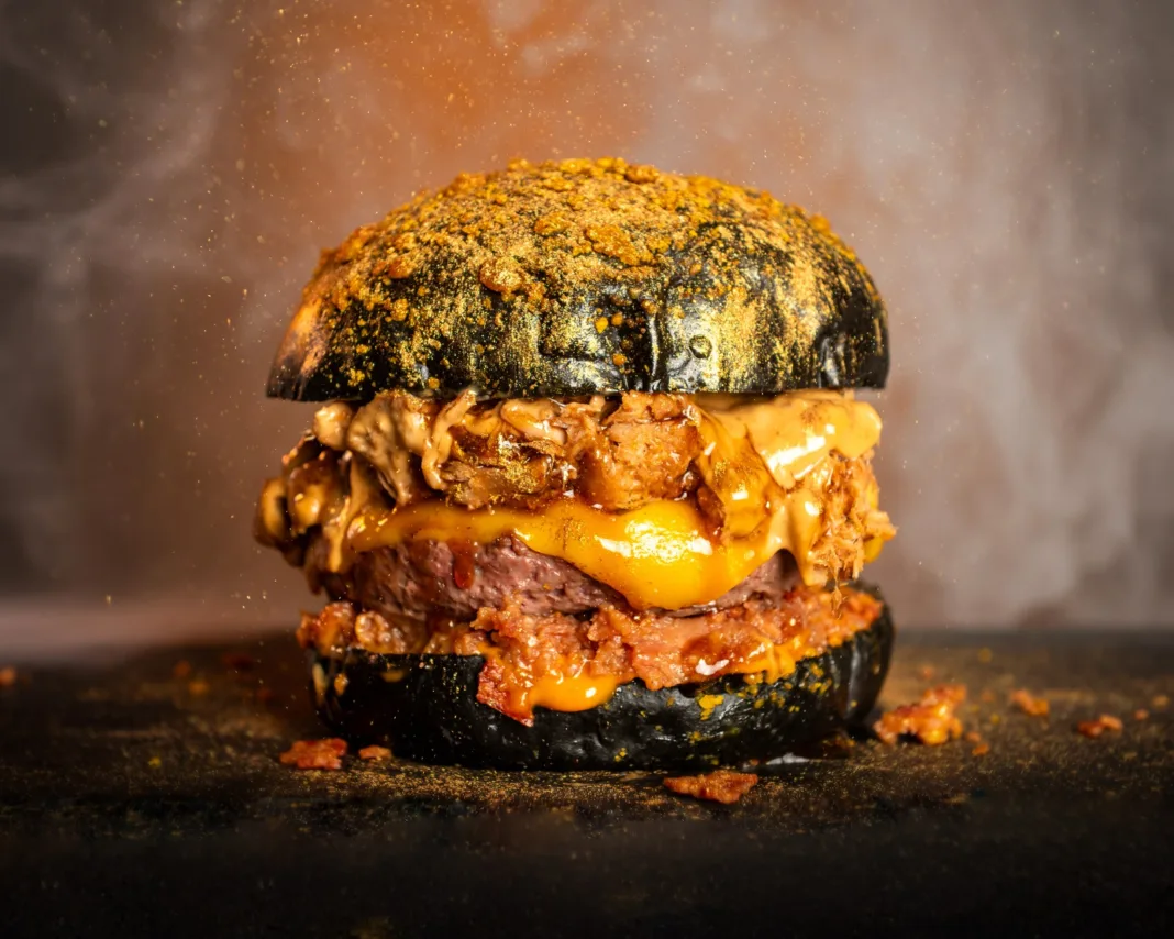 BurgerRoyaleGold_Godeo La hamburguesa “Royale Gold”, del restaurante Godeo, elegida la mejor de Cartagena en The Champions Burger