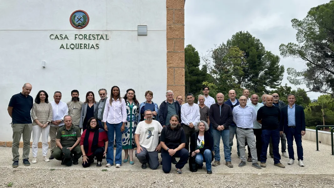 La Mancomunidad de Sierra Espuña y la Comunidad Autónoma refuerzan la coordinación frente al decaimiento forestal y la sequía La Mancomunidad de Sierra Espuña y la Comunidad Autónoma refuerzan la coordinación frente al decaimiento forestal y la sequía