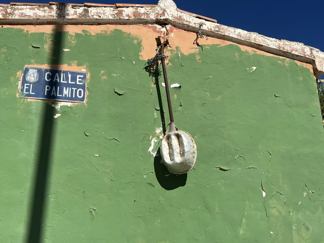 El PSOE exige un plan de choque urgente para acabar con el abandono de la barriada Villalba El PSOE exige un plan de choque urgente para acabar con el abandono de la barriada Villalba