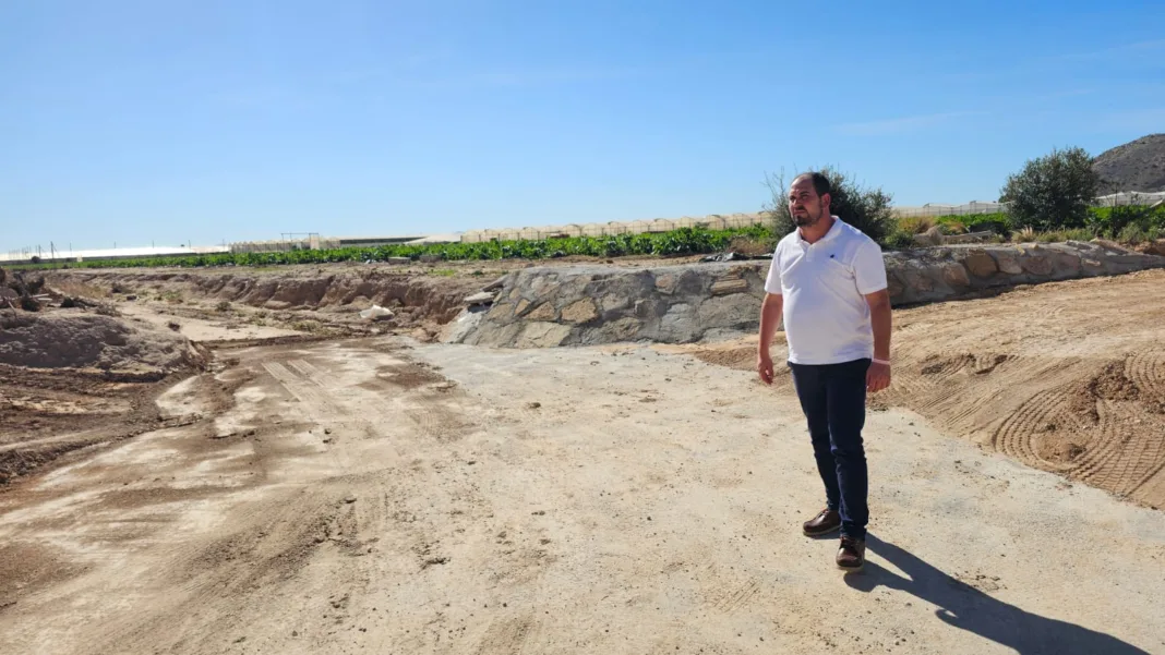 Los Alcázares exige paralizar las obras de drenaje de la RM-19 por riesgo de nuevas inundaciones Los Alcázares exige paralizar las obras de drenaje de la RM-19 por riesgo de nuevas inundaciones
