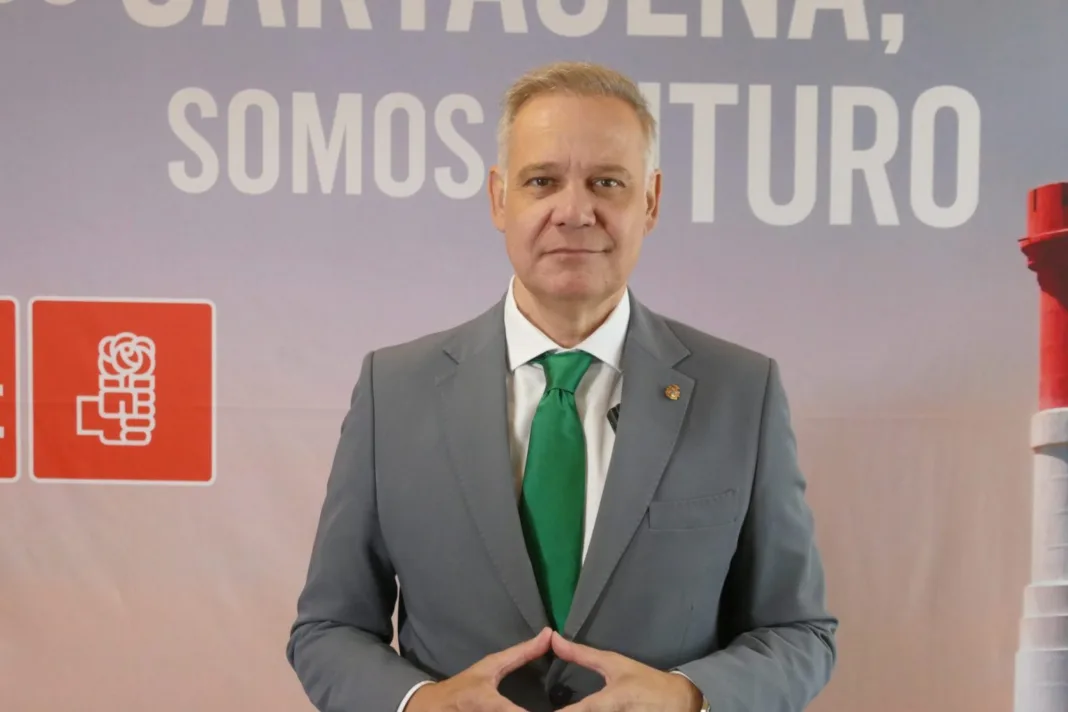 El PSOE denuncia que la incompetencia del PP mantiene saturada la Escuela Infantil Jardines por el retraso en las obras del San Cristóbal El PSOE denuncia que la incompetencia del PP mantiene saturada la Escuela Infantil Jardines por el retraso en las obras del San Cristóbal
