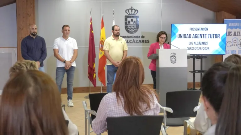 Los Alcázares refuerza su compromiso con la convivencia escolar con la nueva Unidad del Agente Tutor