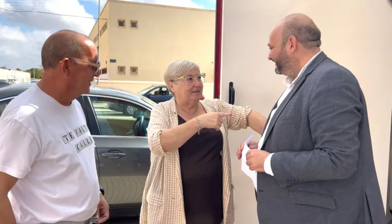 El PSOE exige a PP y Vox que actualicen “de una vez por todas” la normativa de quioscos en Cartagena