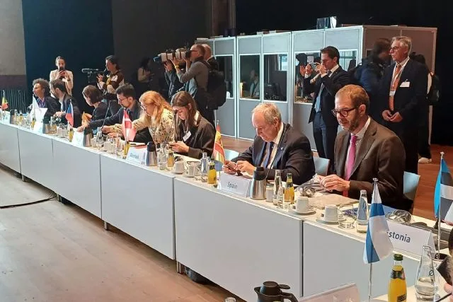 España, Alemania, Francia e Italia acuerdan reforzar la competitividad industrial de Europa con una estrategia común España, Alemania, Francia e Italia acuerdan reforzar la competitividad industrial de Europa con una estrategia común