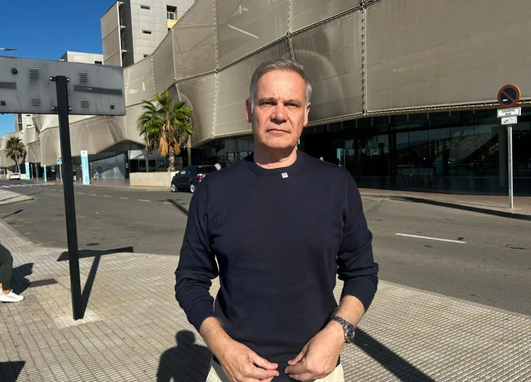 El PSOE denuncia que el Área 2 de Salud pierde a tres traumatólogos especialistas en columna