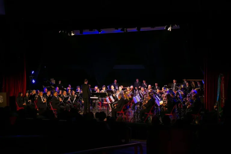 El maestro Julián Andreo se despide al frente de la Banda de Música de Calasparra en el concierto en honor a Santa Cecilia