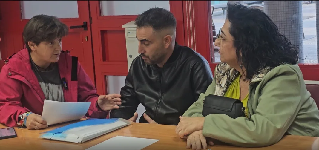 María Dolores Chumillas alerta de que las demoras superan los 563 días y denuncia el caso de un joven lorquino obligado a reiniciar su expediente tras dos años de espera