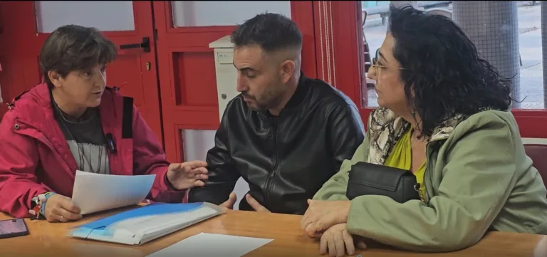 María Dolores Chumillas alerta de que las demoras superan los 563 días y denuncia el caso de un joven lorquino obligado a reiniciar su expediente tras dos años de espera