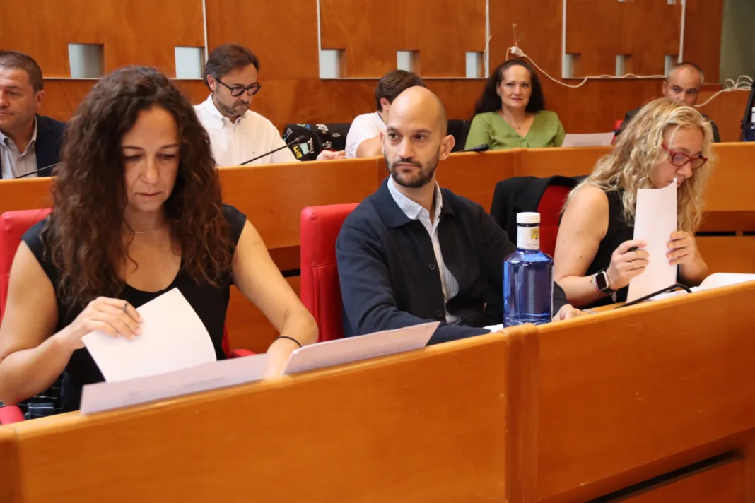 El PSOE denuncia el “caos económico” de Fulgencio Gil y exige soluciones urgentes para Lorca