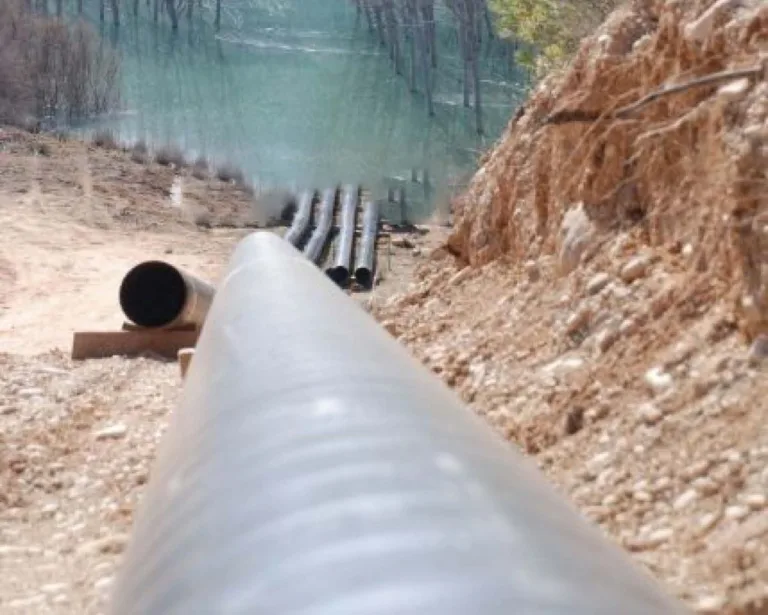 Podemos Cieza exige a la CHS que obligue a Repsol a garantizar la seguridad de los oleoductos sumergidos en el Cenajo