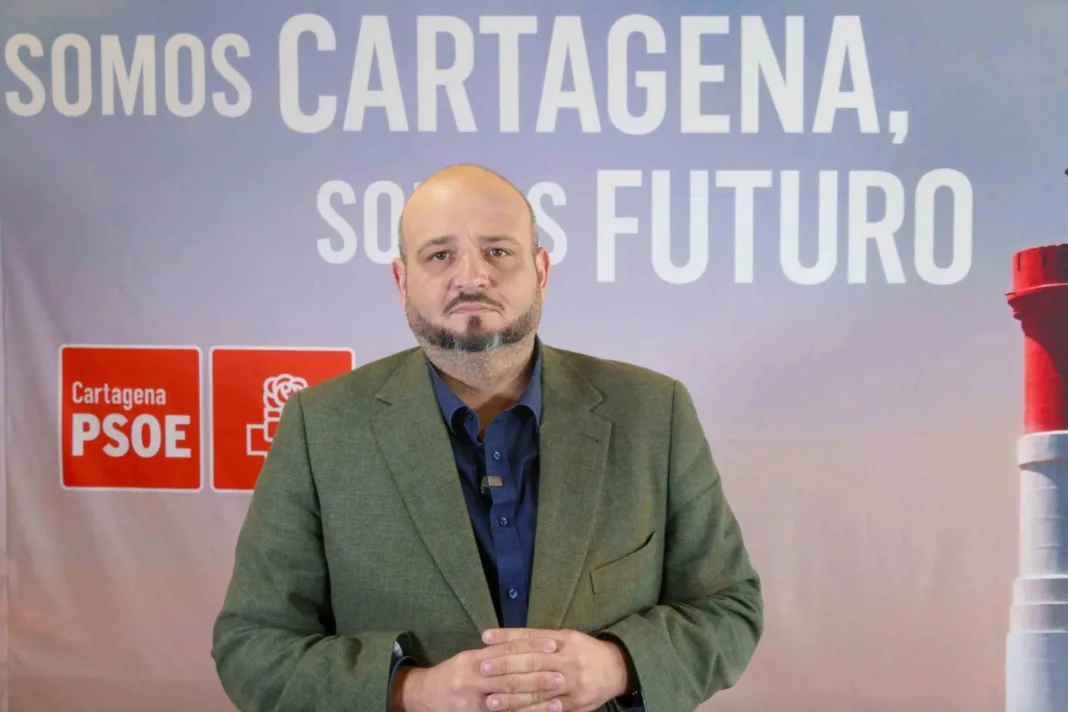 Manolo-Torres- El PSOE reclama unos presupuestos municipales “sociales, feministas y sin sesgos xenófobos” y propone que Cartagena sea declarada Lugar de Memoria Democrática