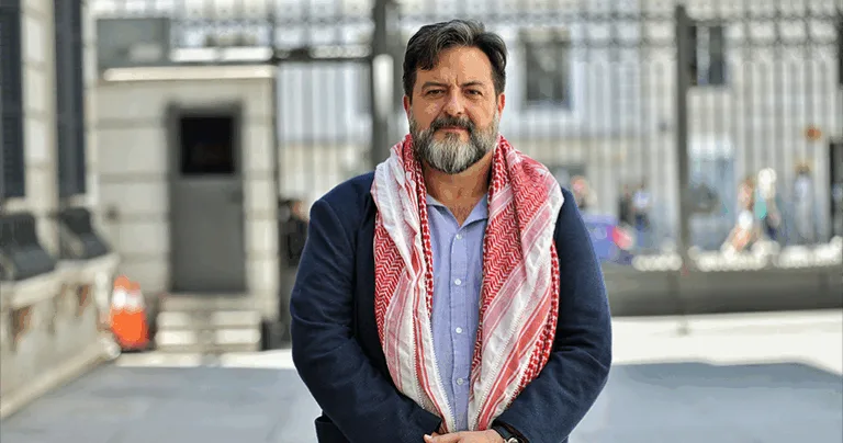 Manu Pineda visita la Región de Murcia para denunciar la ocupación y los crímenes de guerra en Palestina