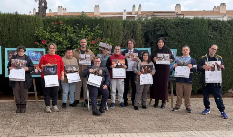 Asido convierte el cine clásico en un calendario solidario para 2026