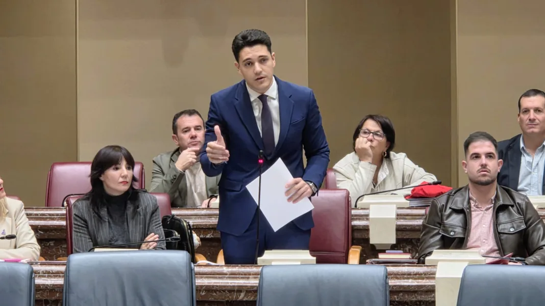 FOTO_JuanAndrésTorres El PSOE denuncia que el Gobierno regional asfixia a los centros educativos por impagos