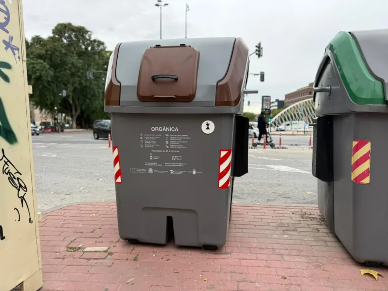 El PSOE denuncia que más de 1.000 contenedores marrones siguen almacenados por falta de medios en el municipio de Murcia