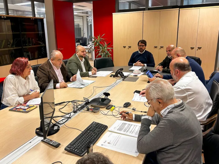 El PSOE denuncia que PP y Vox hunden la política de vivienda en Cartagena entre improvisación, abandono y pérdida de fondos europeos