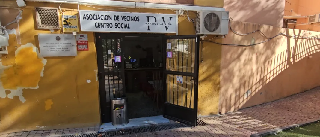 El PSOE denuncia que el PP deja inaccesible el Centro Social de La Viña y exige una adaptación inmediata