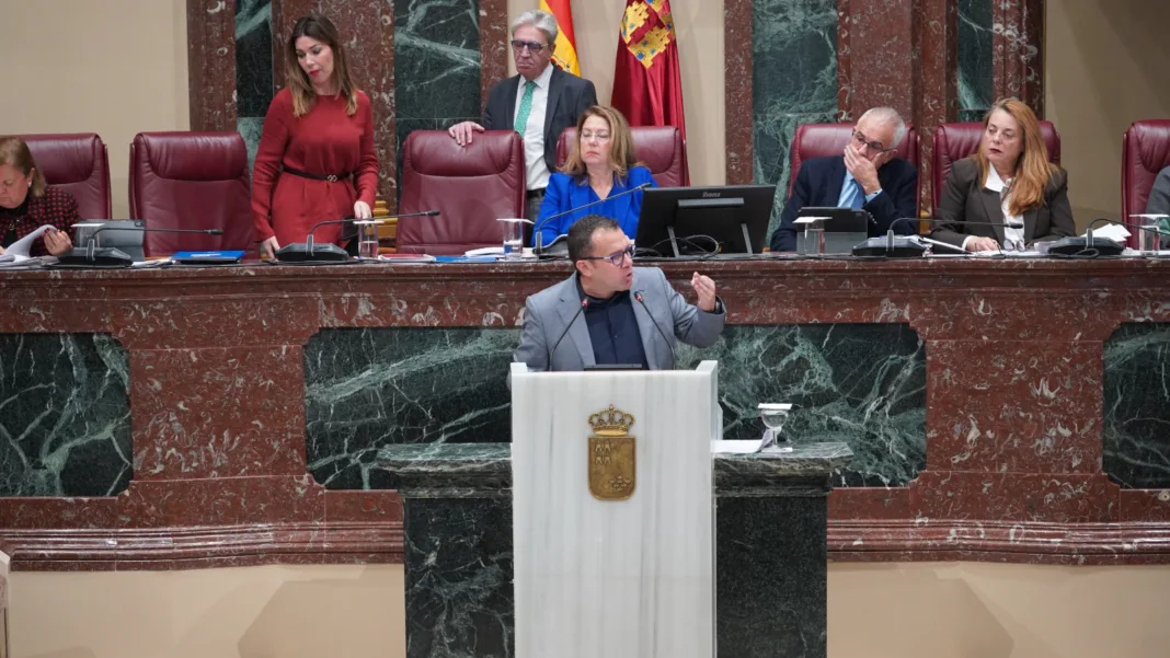 Fernando Moreno acusa al PP de convertir el agua en un bulo y quedarse solo con el trasvase