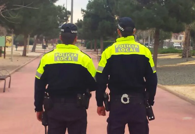 El PSOE denuncia dos años de bloqueo en una oposición a Policía Local en Las Torres