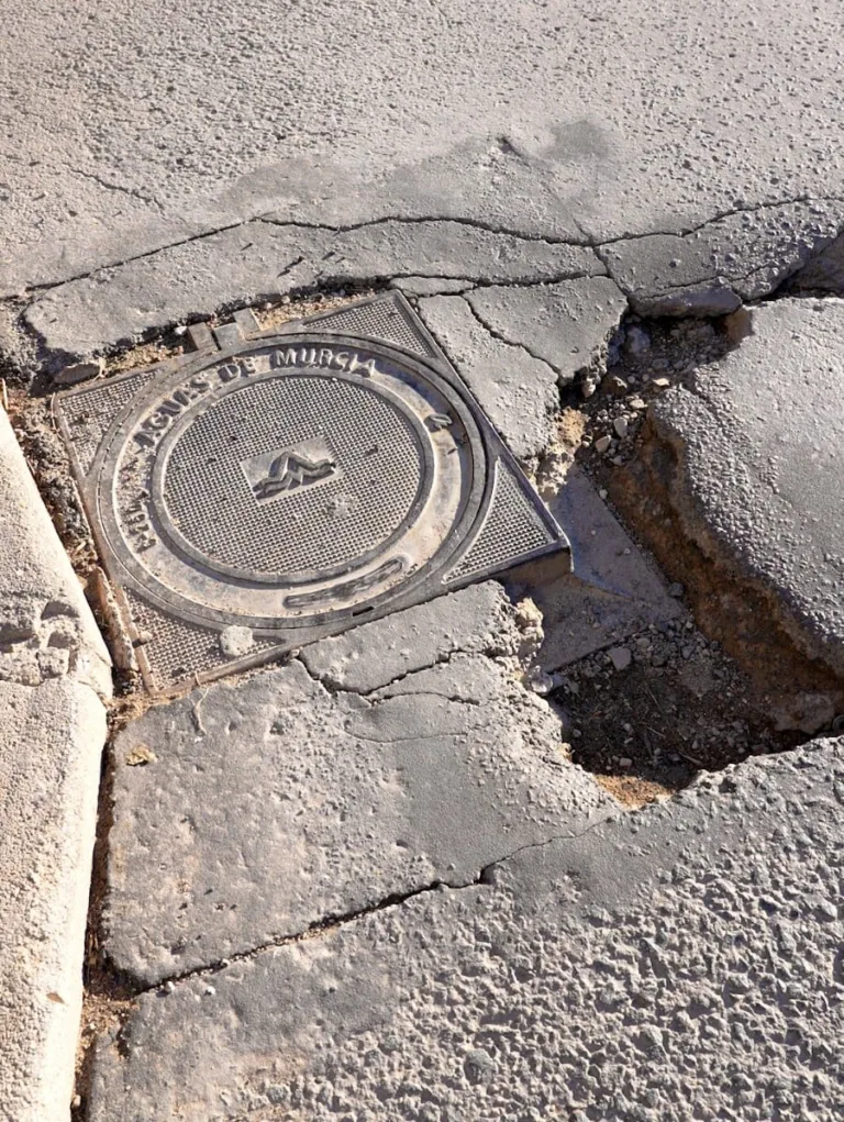 El PSOE exige un plan urgente de reasfaltado en la carretera de Alcantarilla por su grave deterioro