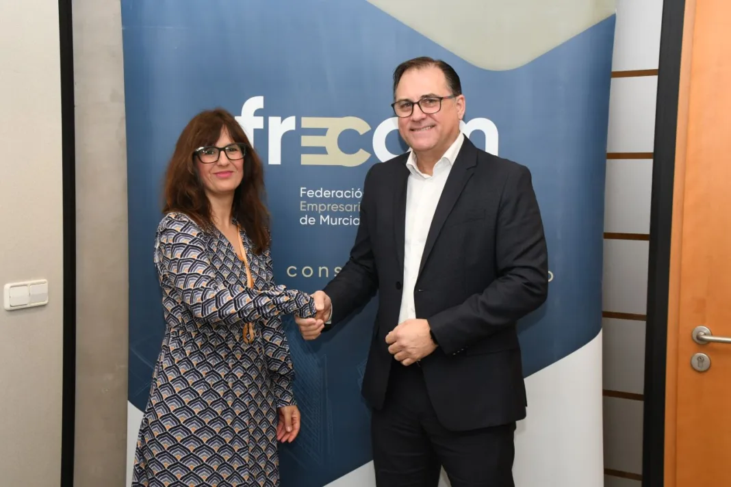 FRECOM y la UMU impulsan microcredenciales para cubrir la falta de mano de obra en la construcción
