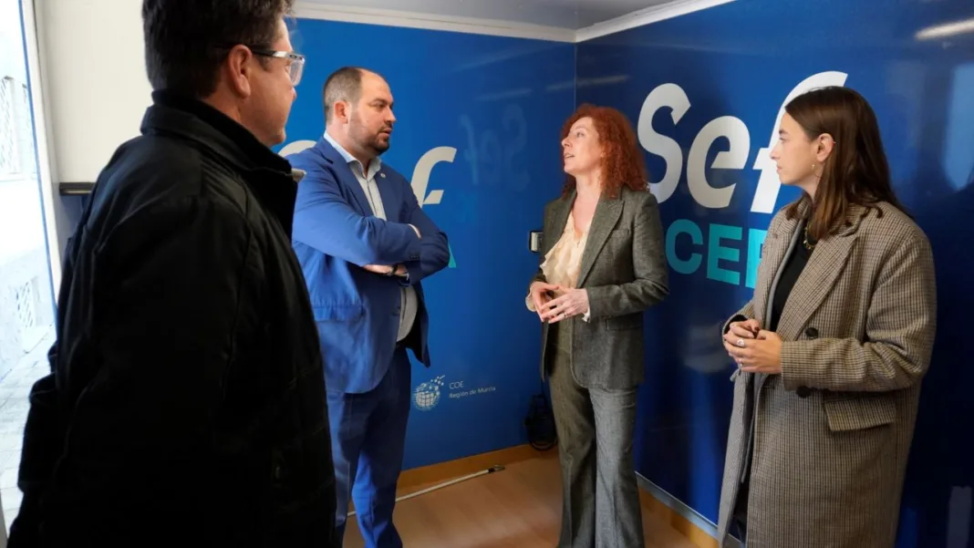 Los Alcázares contará desde febrero con la oficina móvil de empleo SEF+CERCA