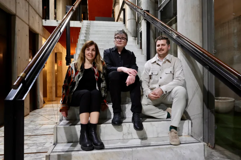 Rúrí lleva el activismo climático al COAMU con una lección de arte y conciencia