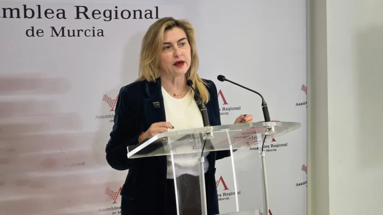 El PSRM reta a López Miras a aclarar qué rechaza del plan de vivienda