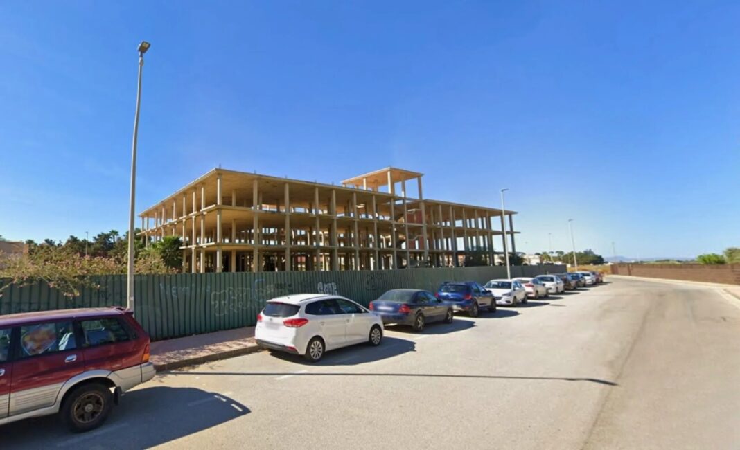 Los Alcázares activa el expediente para una residencia de mayores de hasta 140 plazas