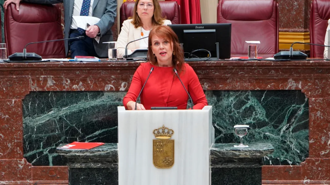 María Dolores Martínez El PSOE exige una ley para regular el proyecto ABC de alumnado con discapacidad auditiva