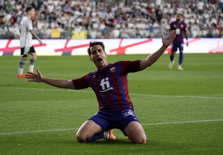 Un mercado de fichajes marcado por la improvisación en el Real Murcia