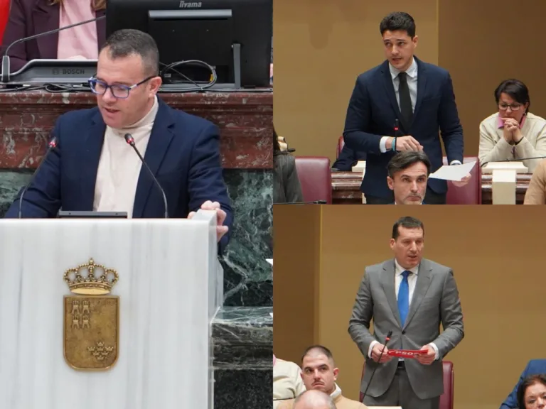 El PSOE acusa a López Miras de liderar el abandono escolar y frenar la Ley del Mar Menor