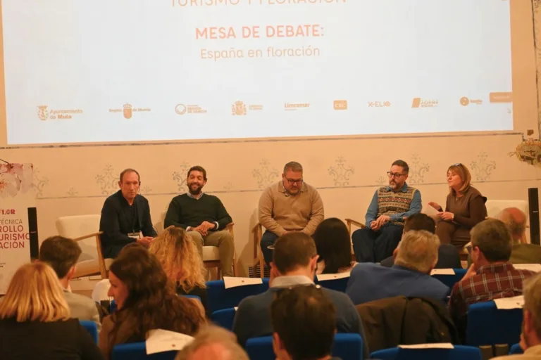 Mula consolida MulaFlor con unas jornadas nacionales sobre turismo y floración