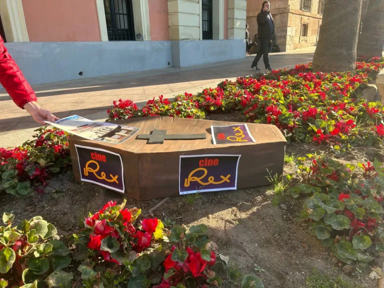 El Pleno de Murcia avala el cambio de uso del Cine Rex pese a protestas