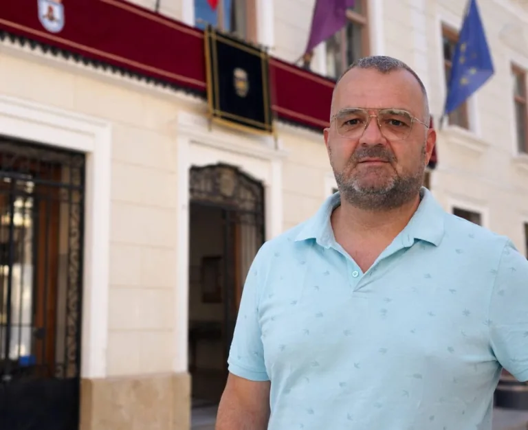 IU denuncia que Cieza tiene 6,4 millones en inversiones sin financiación real