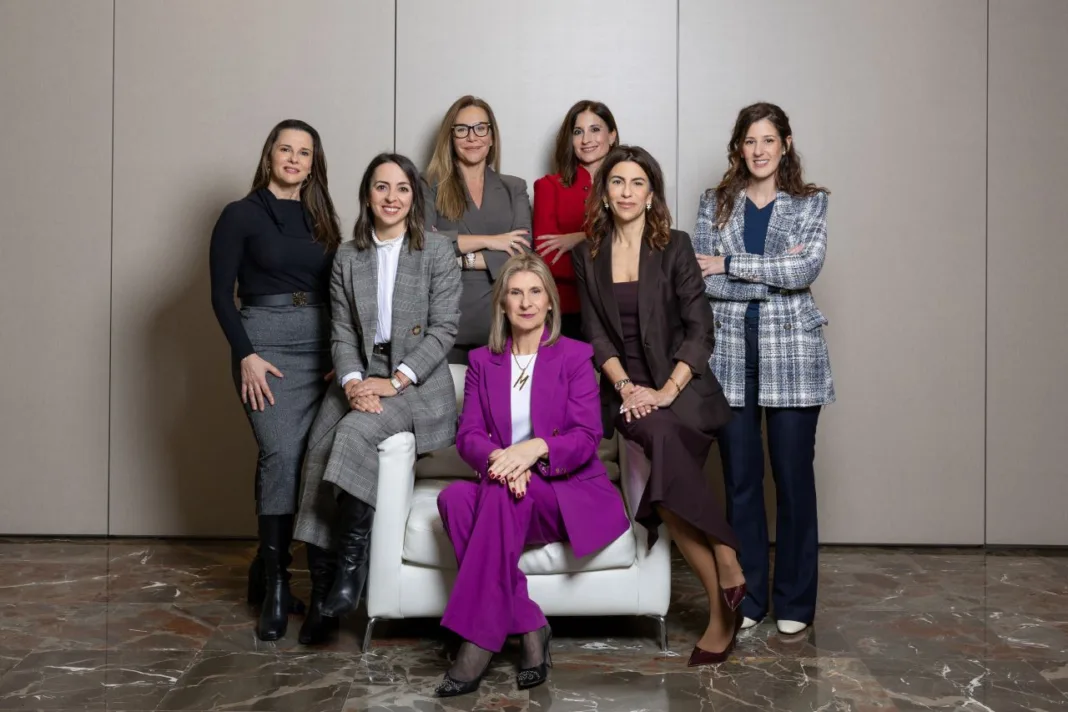 Juristas de referencia reclaman corresponsabilidad y conciliación para romper el techo de cristal legal