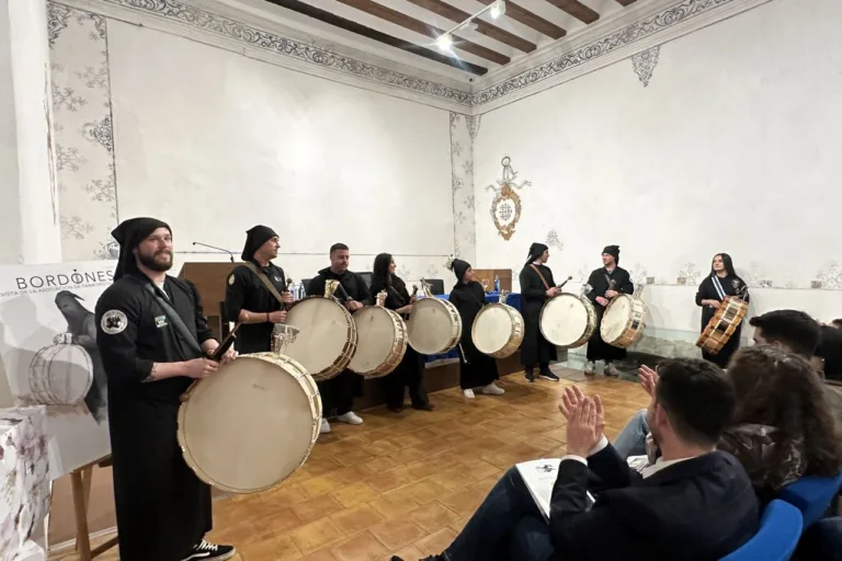 Mula elige a sus oficiales para la Exaltación del Tambor 2026 en Teruel