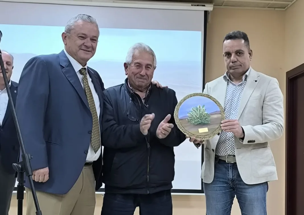 La gala de los Garbancillo de Oro reúne a más de 200 vecinos de la zona Oeste La gala de los Garbancillo de Oro reúne a más de 200 vecinos de la zona Oeste