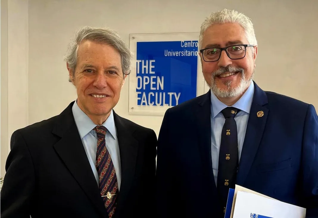 Cristóbal Colón reivindica la vigencia internacional de la Monarquía Hispánica